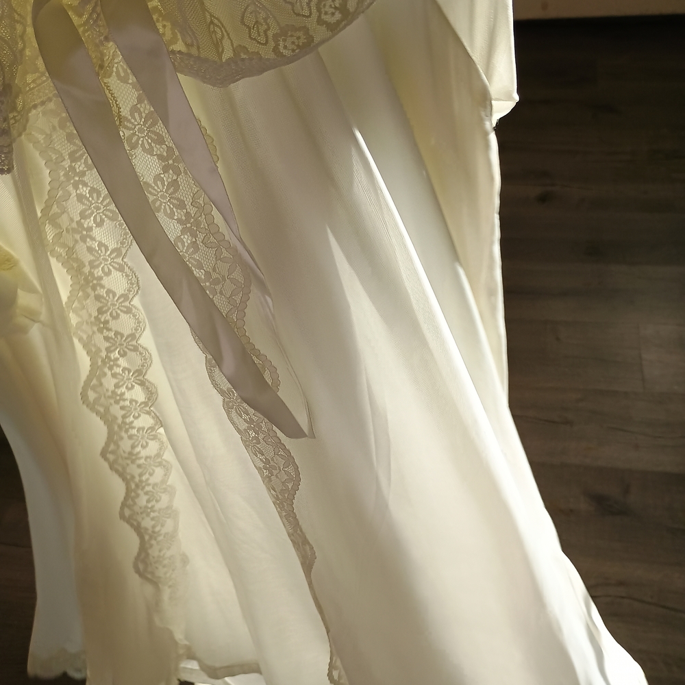 Like new, vintage style, white, double layer nightie, womens intimates, fairy - Picture 14 of 16